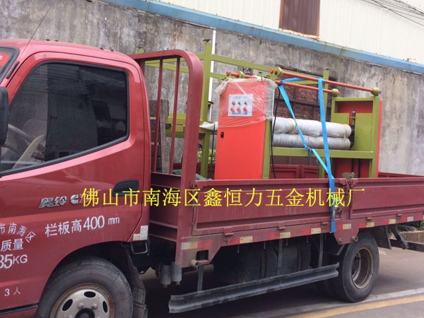 單棍覆膜機裝車發(fā)貨！
